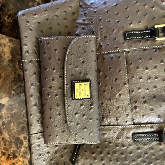 Dooney & Bourke Gray Tote Bag with Matching Wallet - Picture 5 of 7